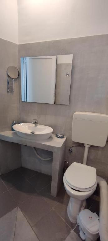 Dima Rooms And Apartments Athen Exterior foto